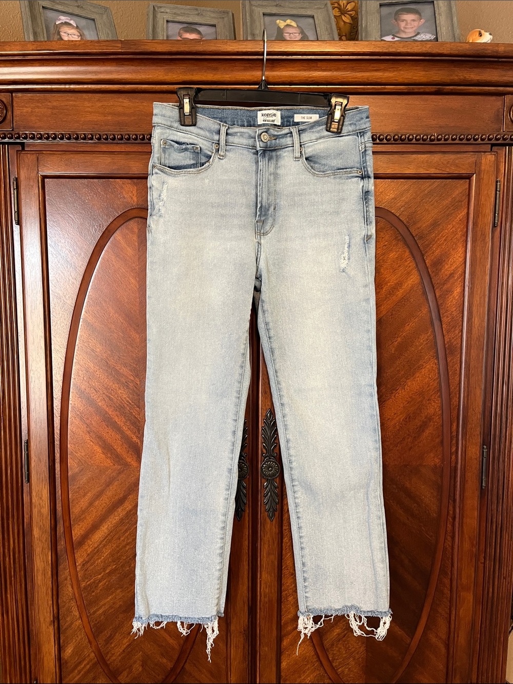 Kensie Vintage Luxe Light Blue Straight Leg Jeans with Frayed Hem